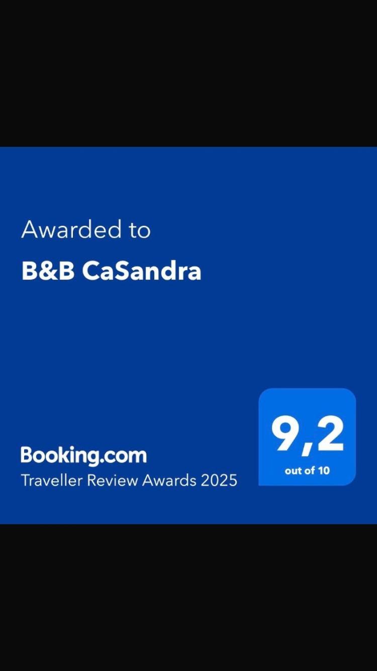 B&B Casandra โวเลนดัม ภายนอก รูปภาพ